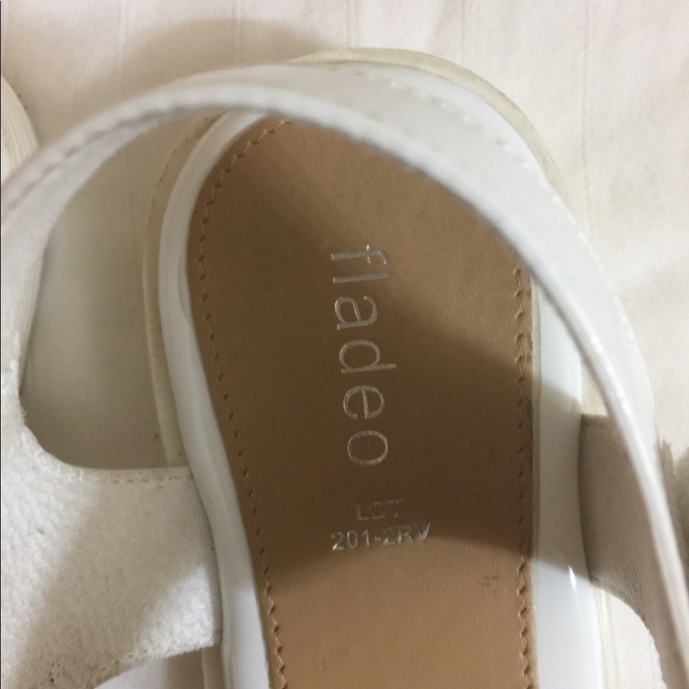 Fladeo White Cute Sandals. Size 37. - Picture 3 of 6